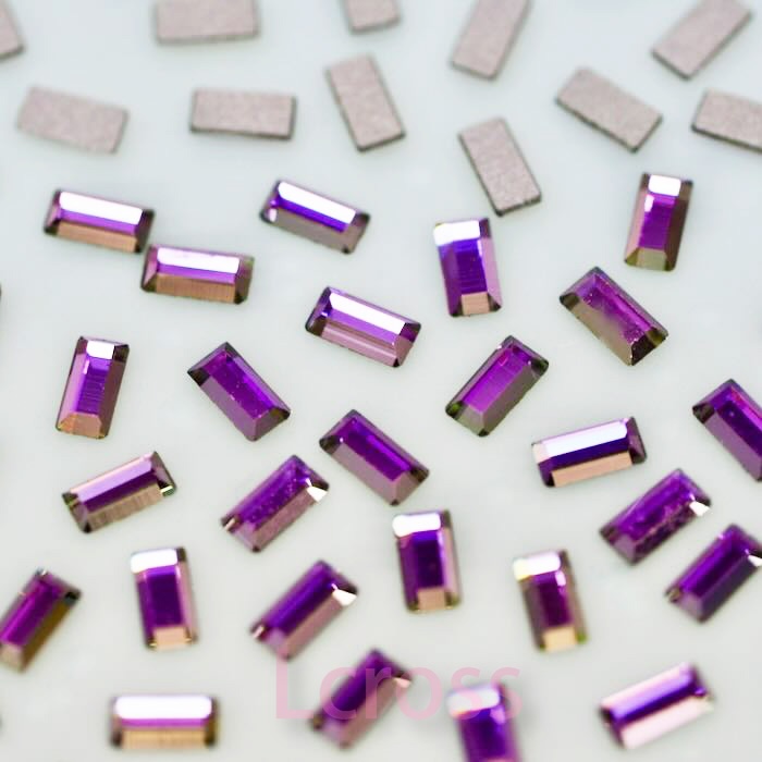 #2510 クリスタルヴィトレイルライト 3.7×1.9mm（バゲットフラットバック）レア
